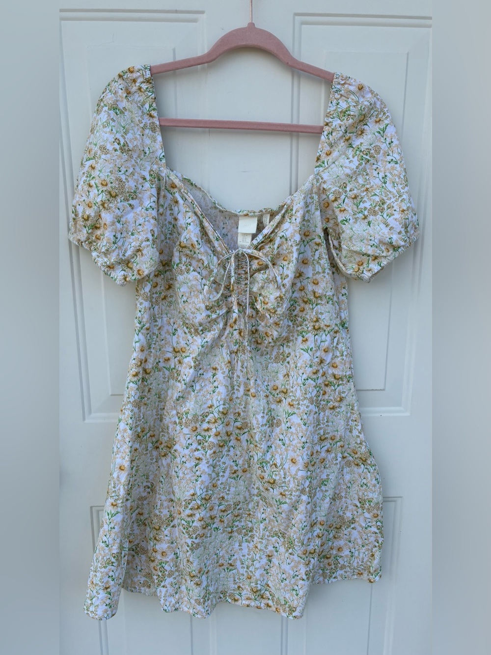 H&M White Floral Tie-Front Puff Sleeve Tunic dress- floral Linen and Cotton